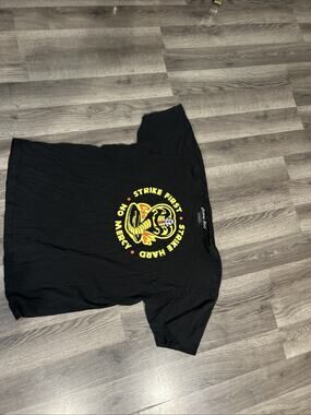 Men’s XL Cobra Kai Tshirt Black
